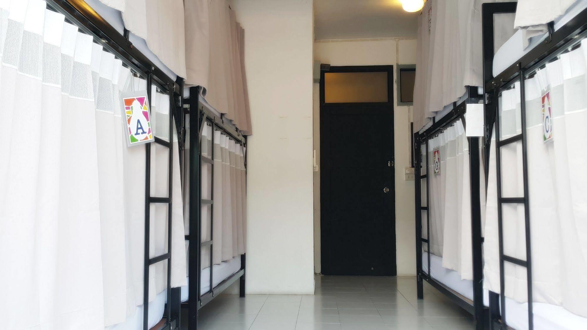 De Talak Hostel Μπανγκόκ Εξωτερικό φωτογραφία